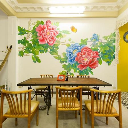 The Neighbors Hostel (Adults Only) Phuket Kültér fotó